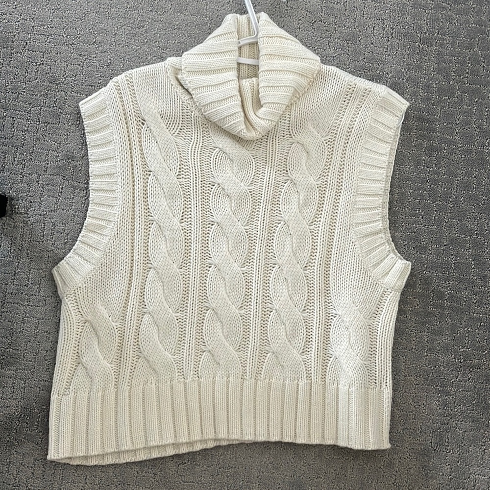 Women’s Turtleneck Sweater Vest